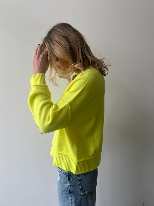 YELLOW SWEATER